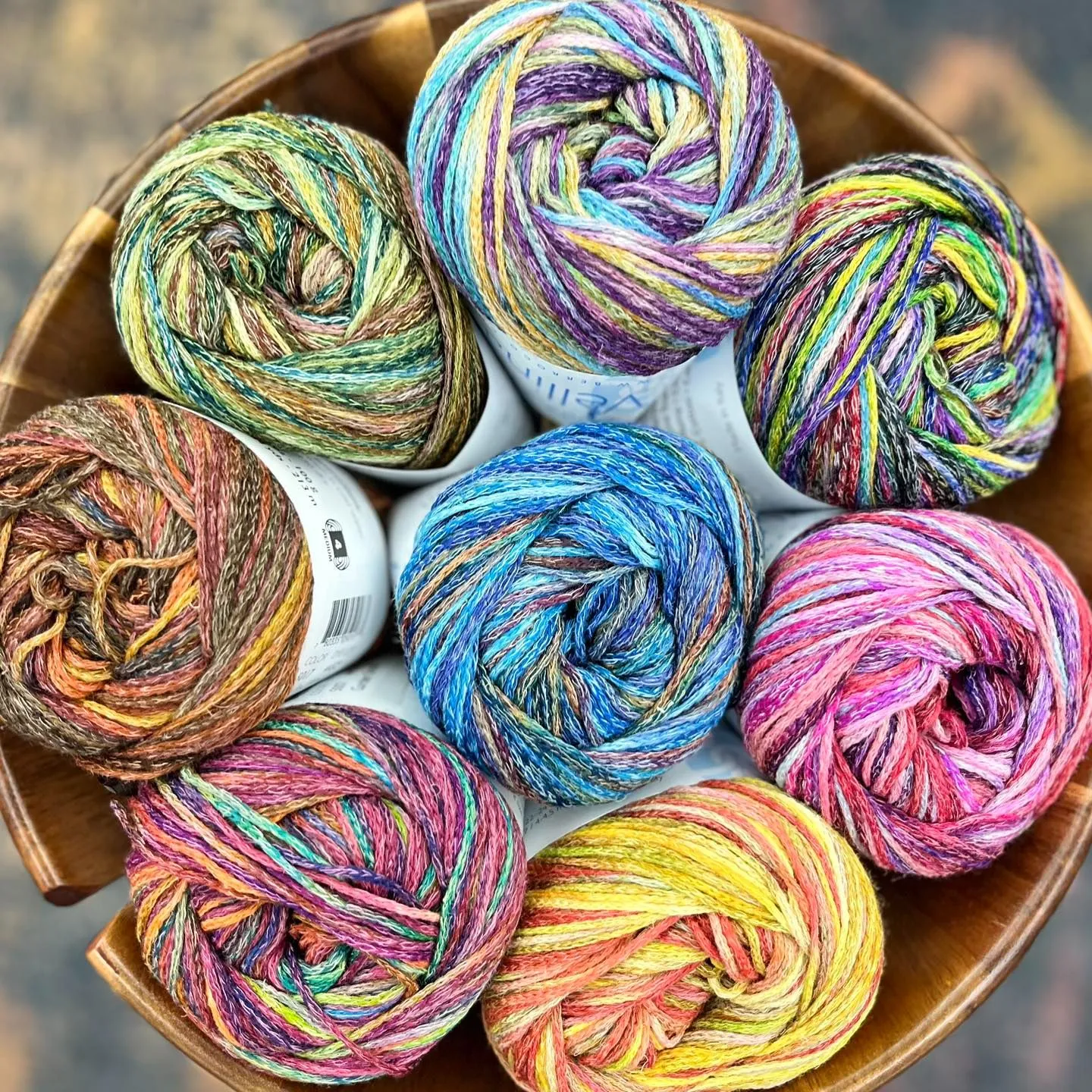 Comparison of cotton bamboo and linen yarns for summer crochet